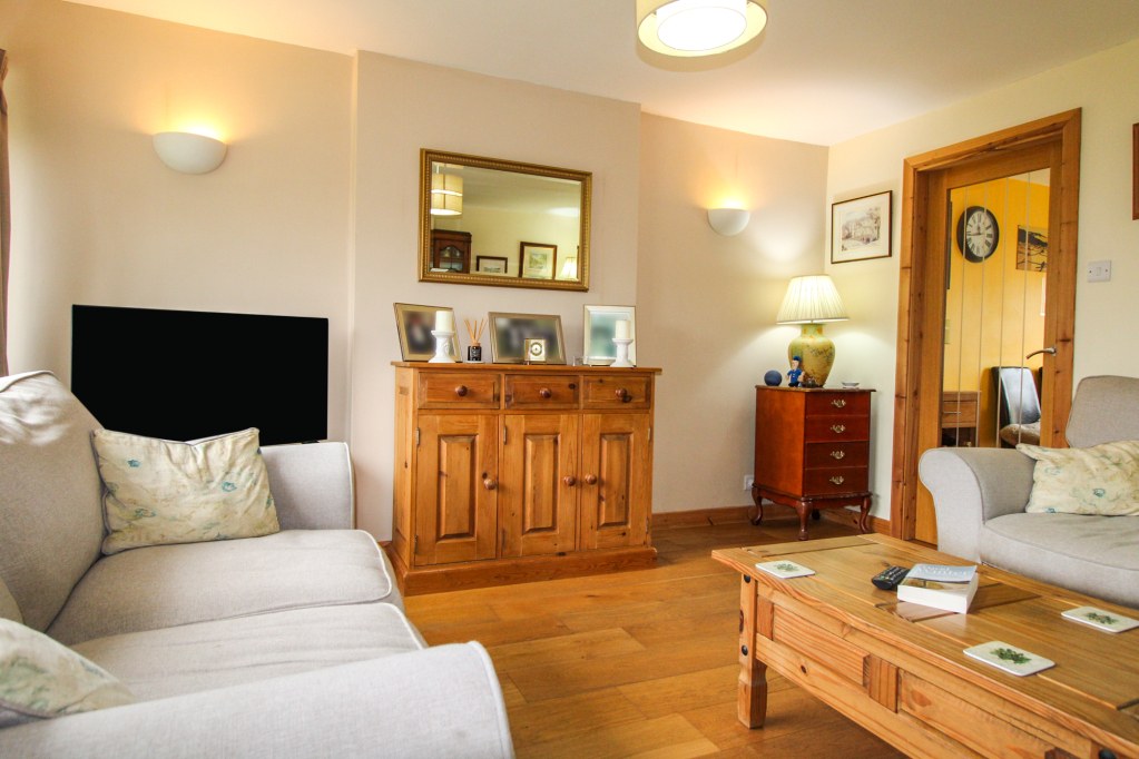 Bannister Walk, Cowling, North Yorkshire, BD22, photo 2