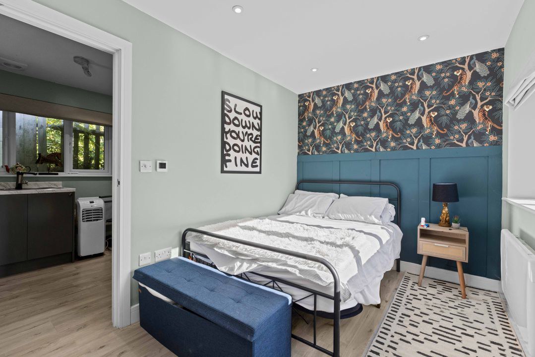 The Junipers, Wokingham, Barkham, RG41, photo 28