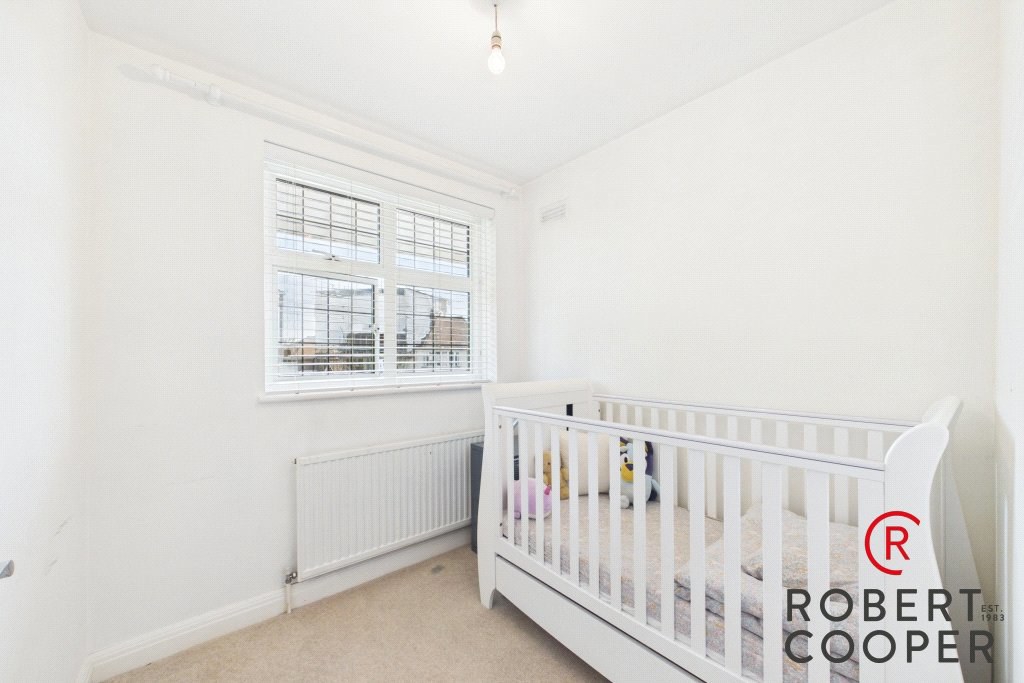 Greencroft Avenue, Ruislip, HA4, photo 11