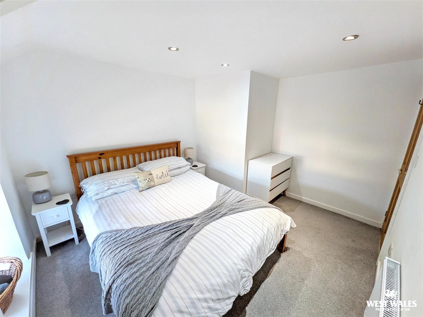 Heol Llansaint, Llansaint, Kidwelly, photo 13