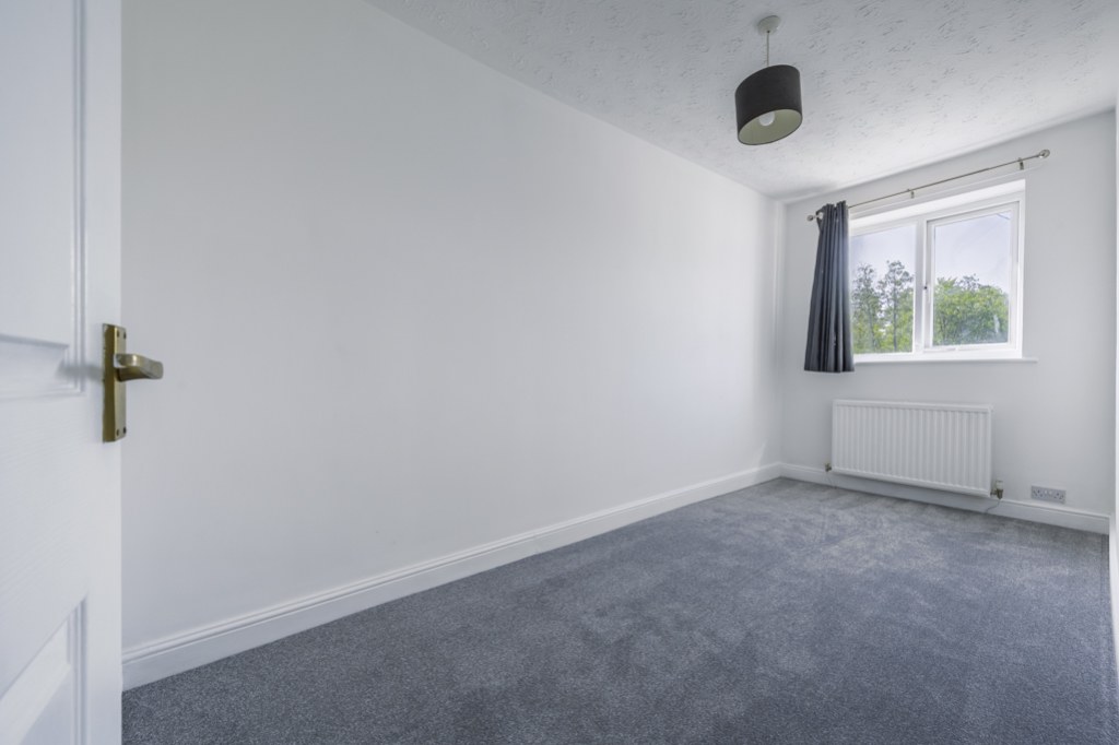 2 Bedroom House - Ferndale Road, Swindon, SN2, photo 16