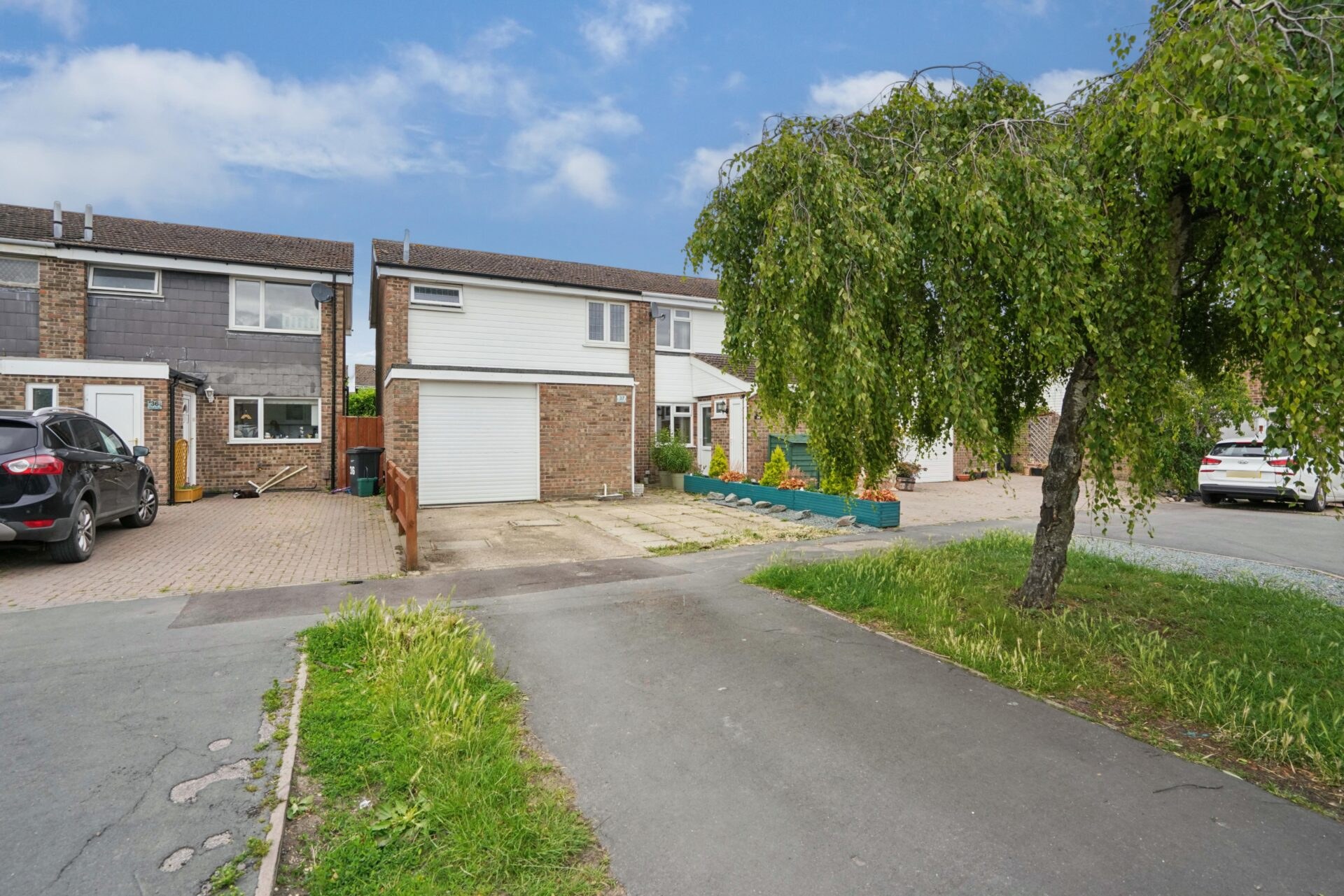Kennet Close