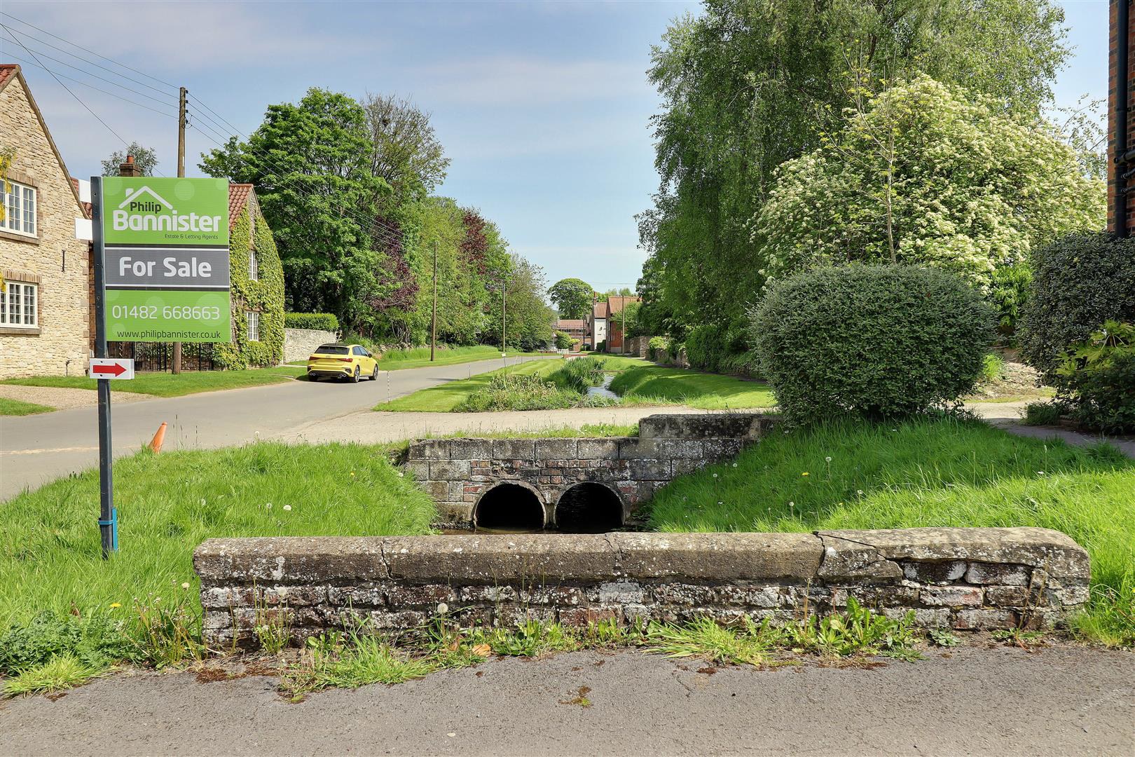 Main Street, Ellerker, photo 30