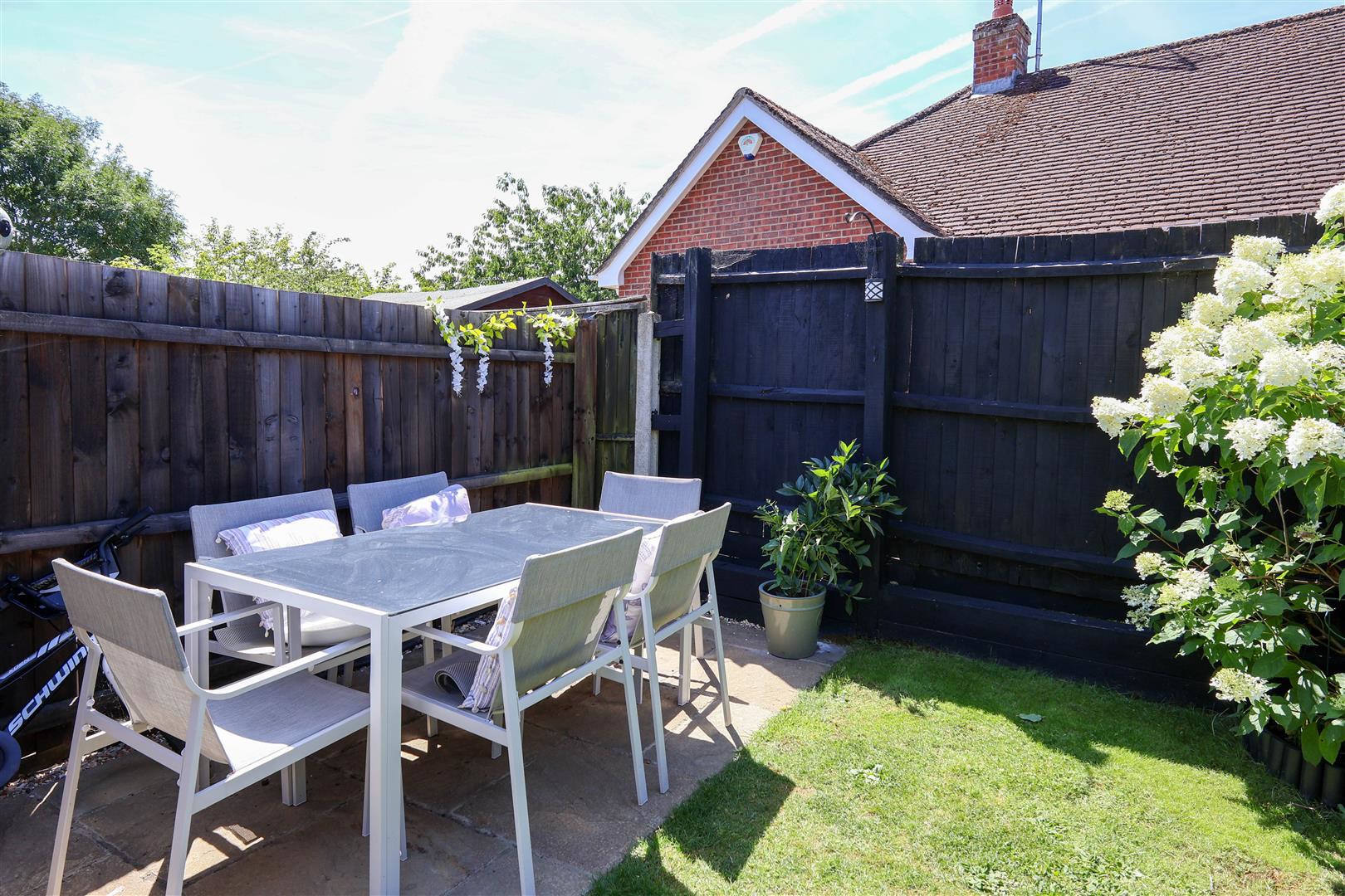St. Johns Road, Stansted, photo 16