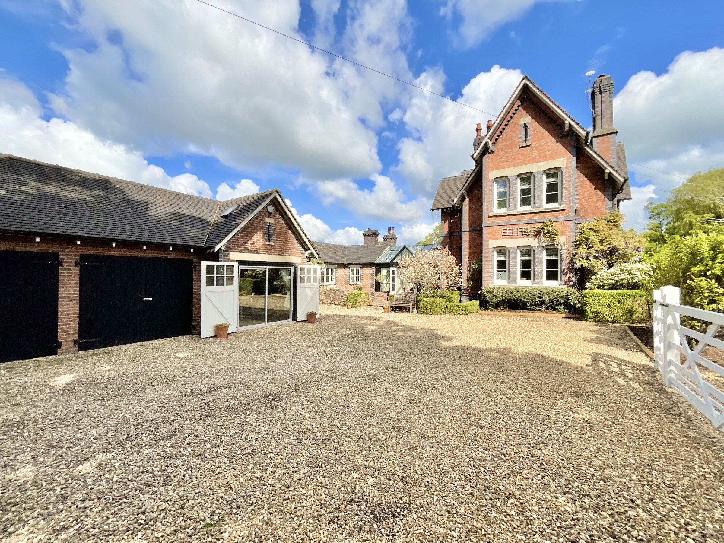 'The Estate House', Main Road, Betley, Staffordshire, photo 30