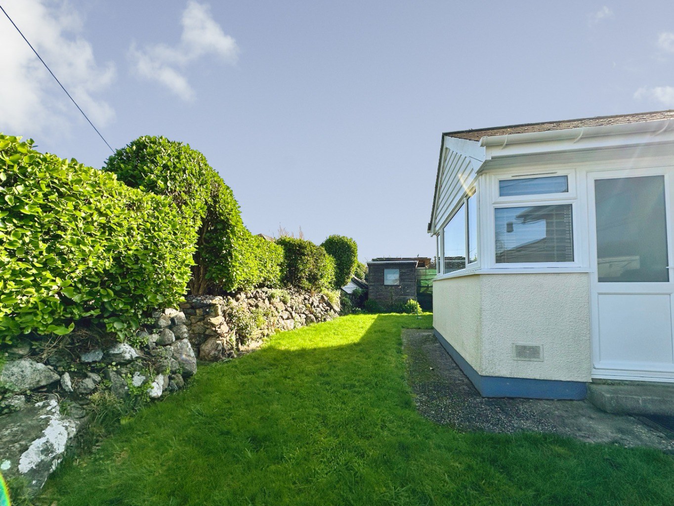 Kuggar, Detached bungalow with potential and no chain, photo 23