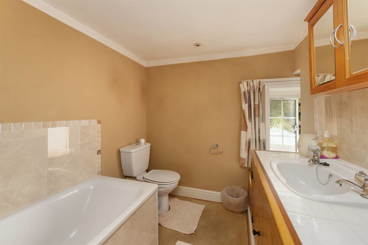 Church Road, Hoath, Canterbury, photo 21