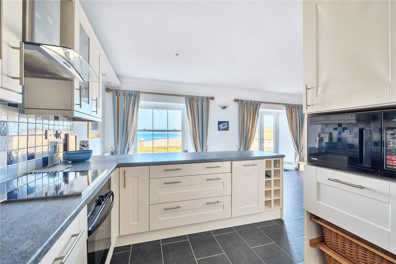 Cliff Road, Perranporth, Cornwall, TR6, photo 3