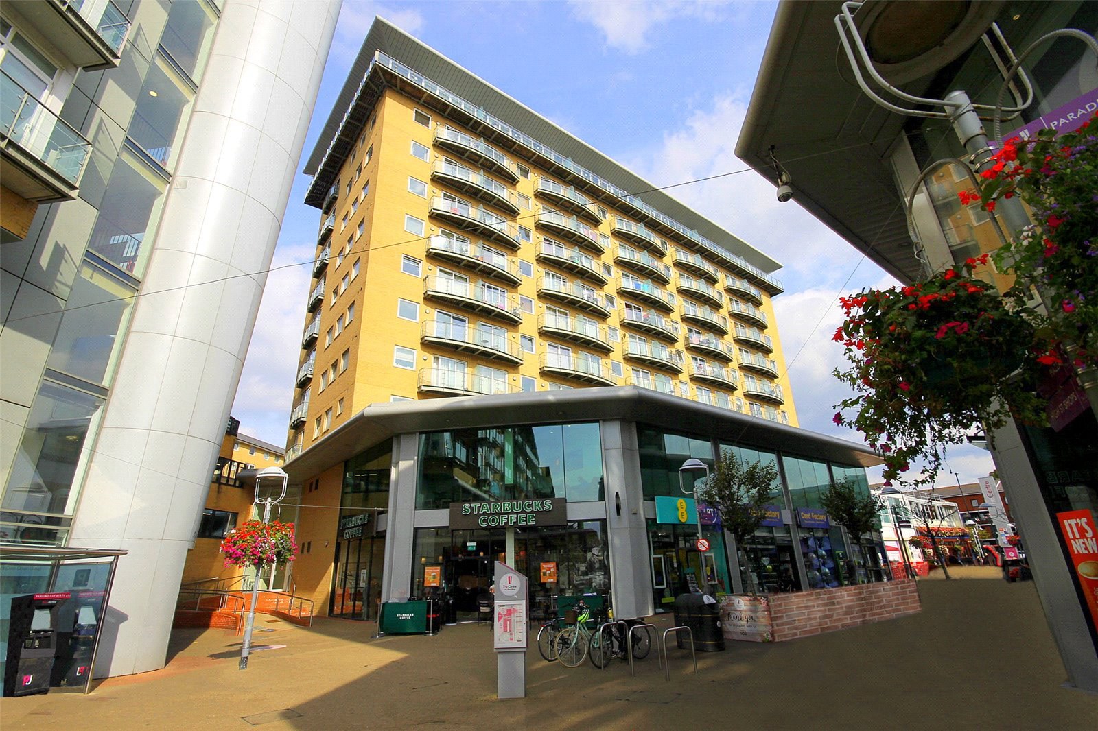 High Street, Feltham, TW13