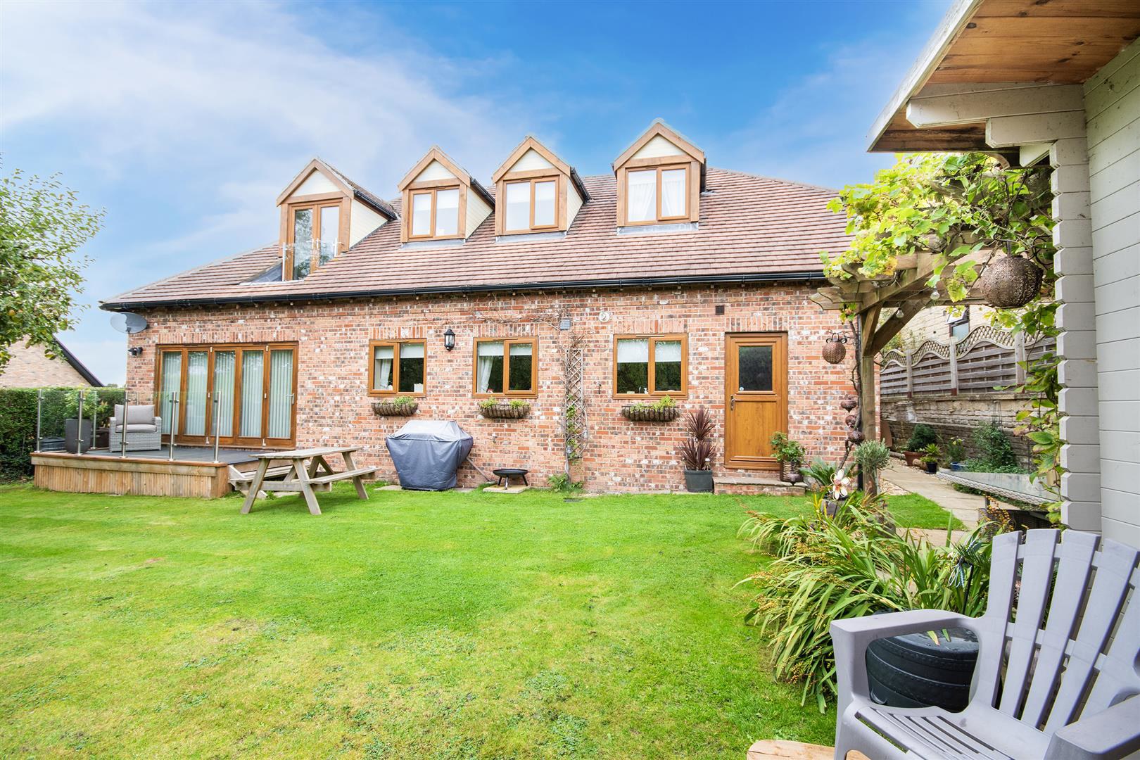 Woodall Lane, Harthill, photo 33