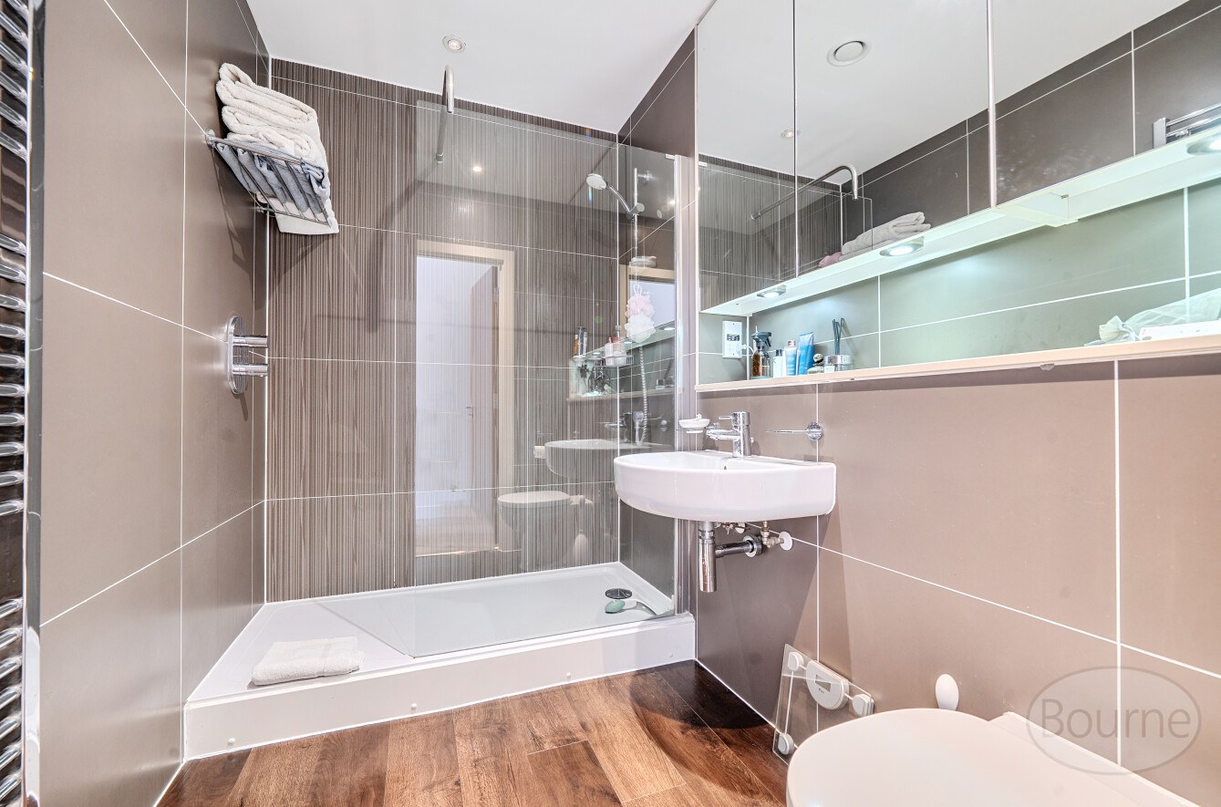 Uplands Road, Boxgrove Gardens, Guildford, GU1, photo 16