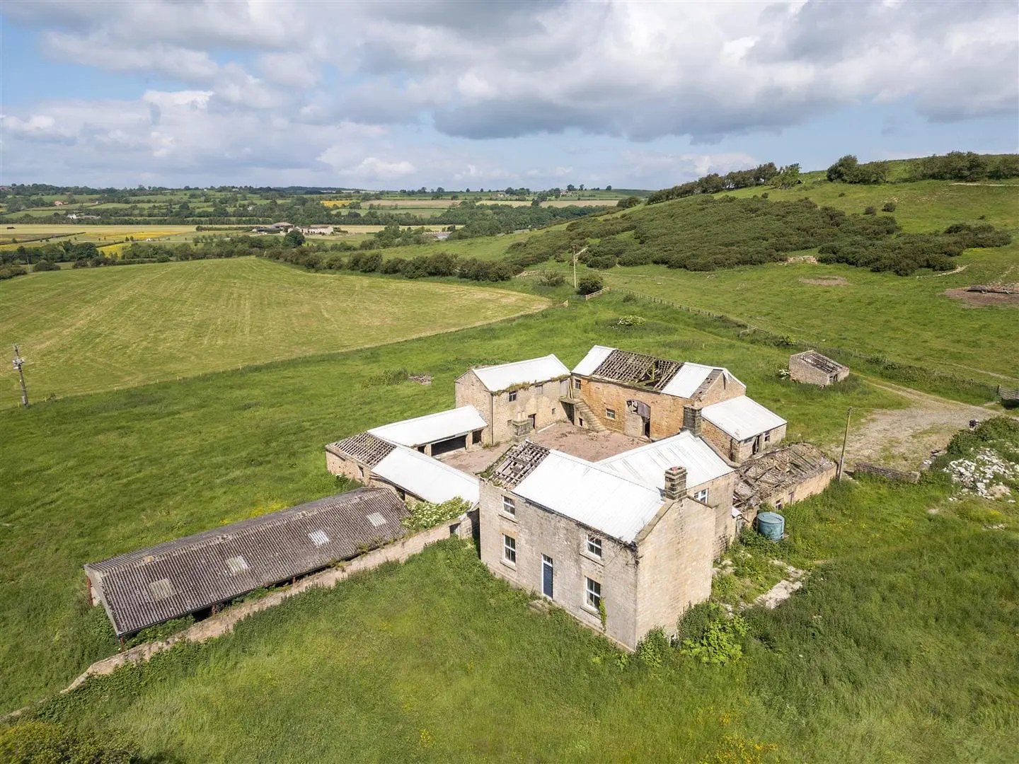 4 bed home for sale in Swindon Bank, Pannal