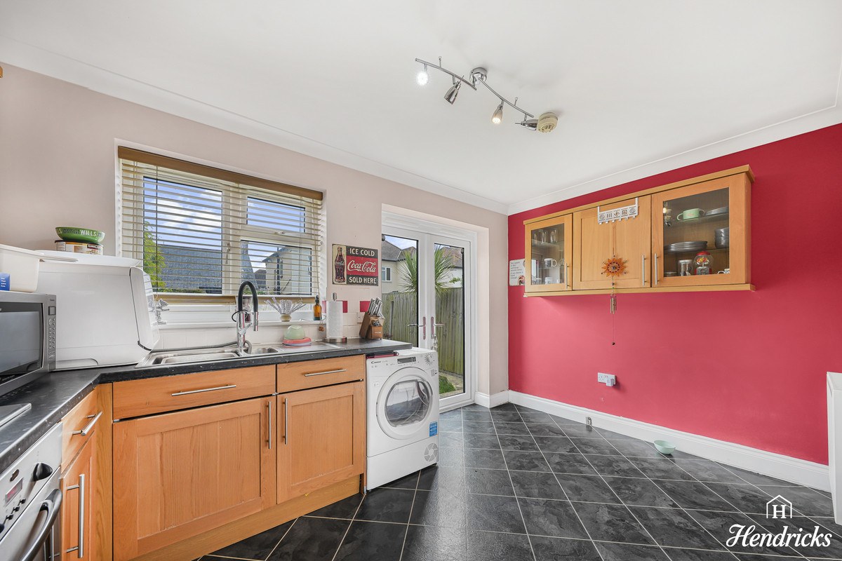 Droitwich Avenue, Southend-on-sea, SS2 4, photo 5