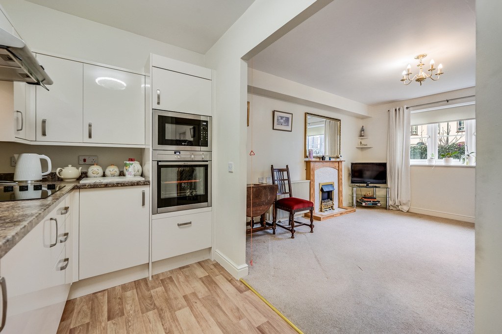 Gibson Court, Regarth Avenue, Romford, photo 6