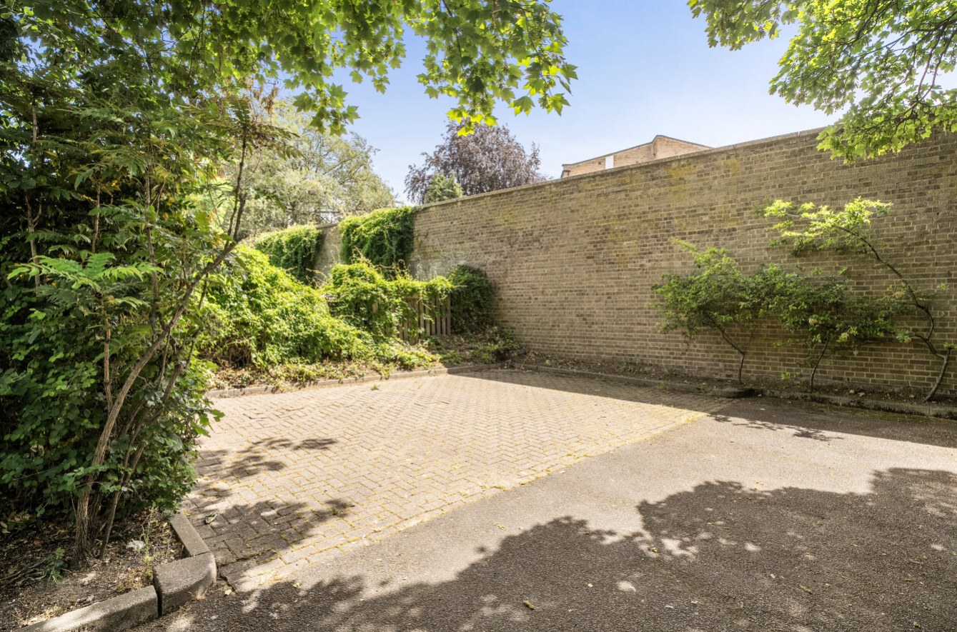 Ashdown Court, 30 Cedar Road, Sutton, Surrey, SM2, photo 9