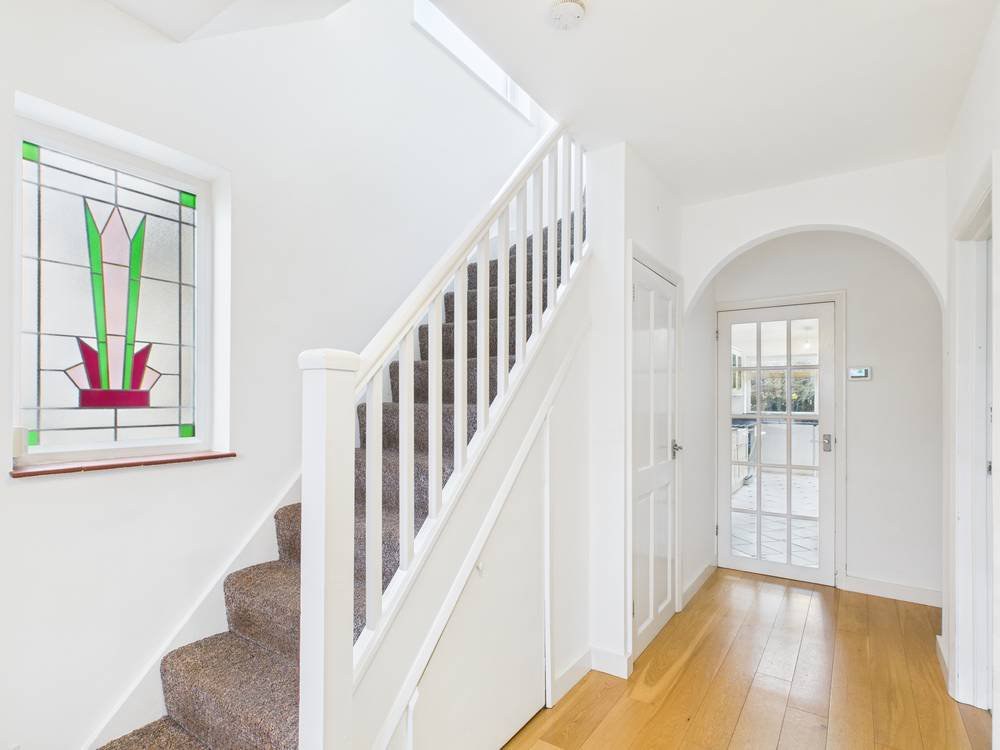 Grosvenor Road, Staines-upon-Thames, Surrey, TW18, photo 12