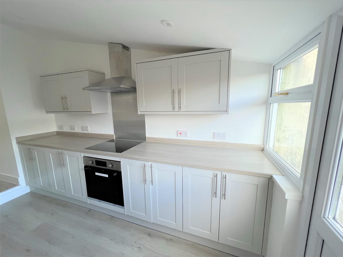 House - Terraced For Rent Thomas Street