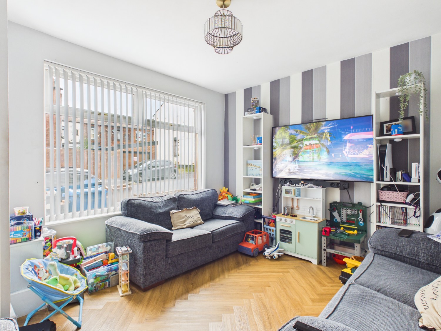 Walter Scott Street, Oldham, OL1 4HA, photo 2