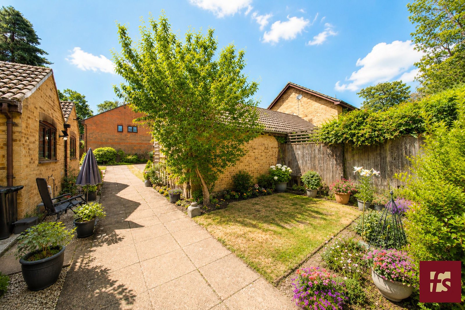 Holme Close, Crowthorne, RG45 6TF, photo 8