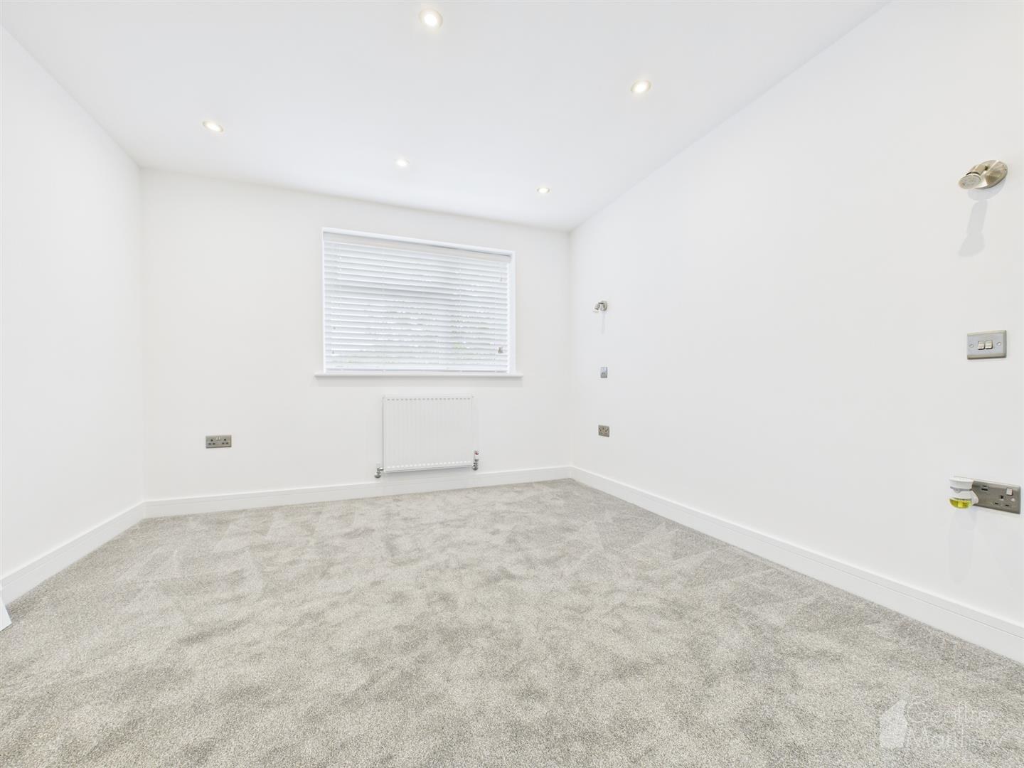 Hopton Road, Symonds Green, Stevenage, photo 16