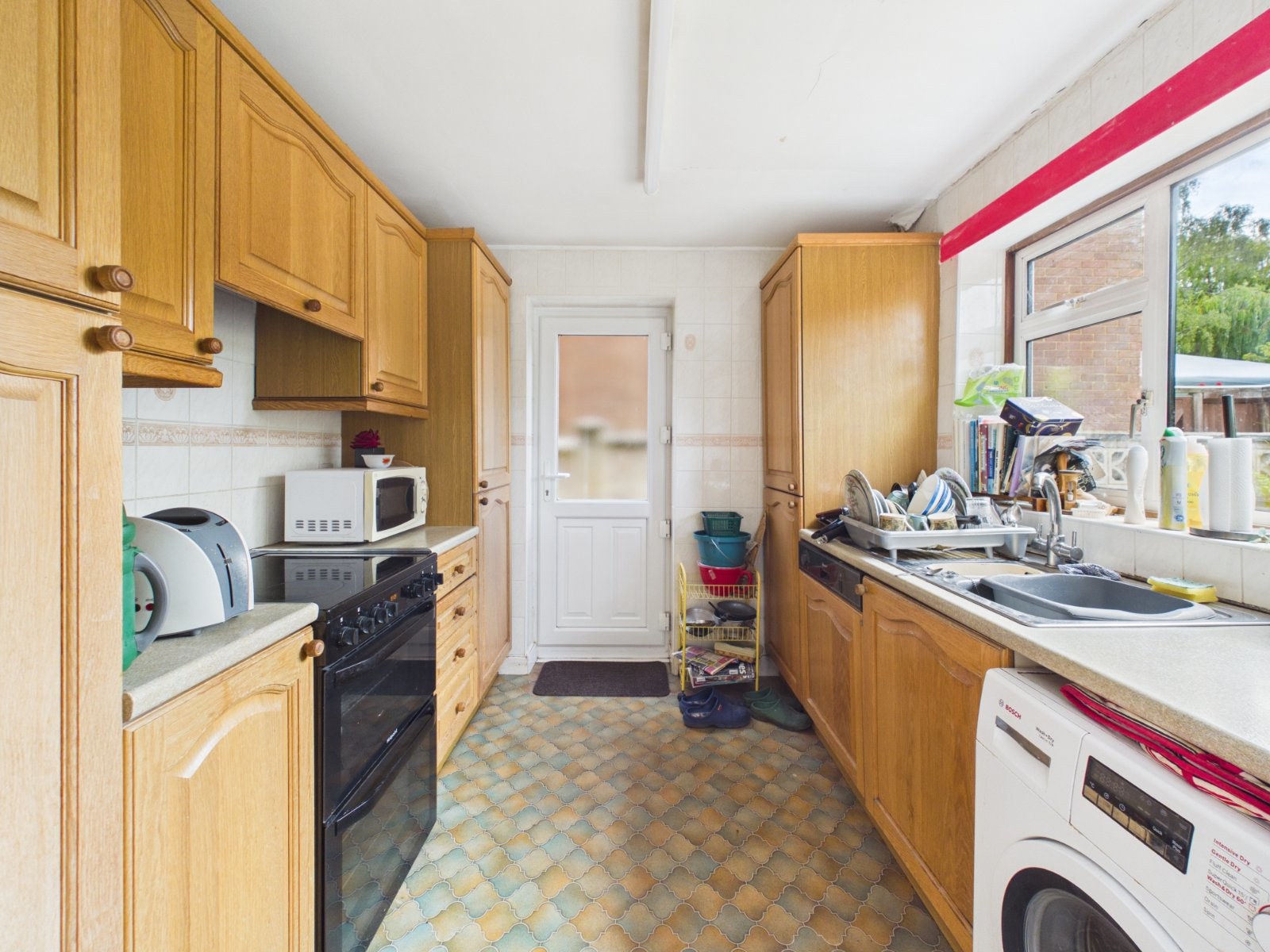 Hereford Close, Laleham, Surrey, TW18, photo 6