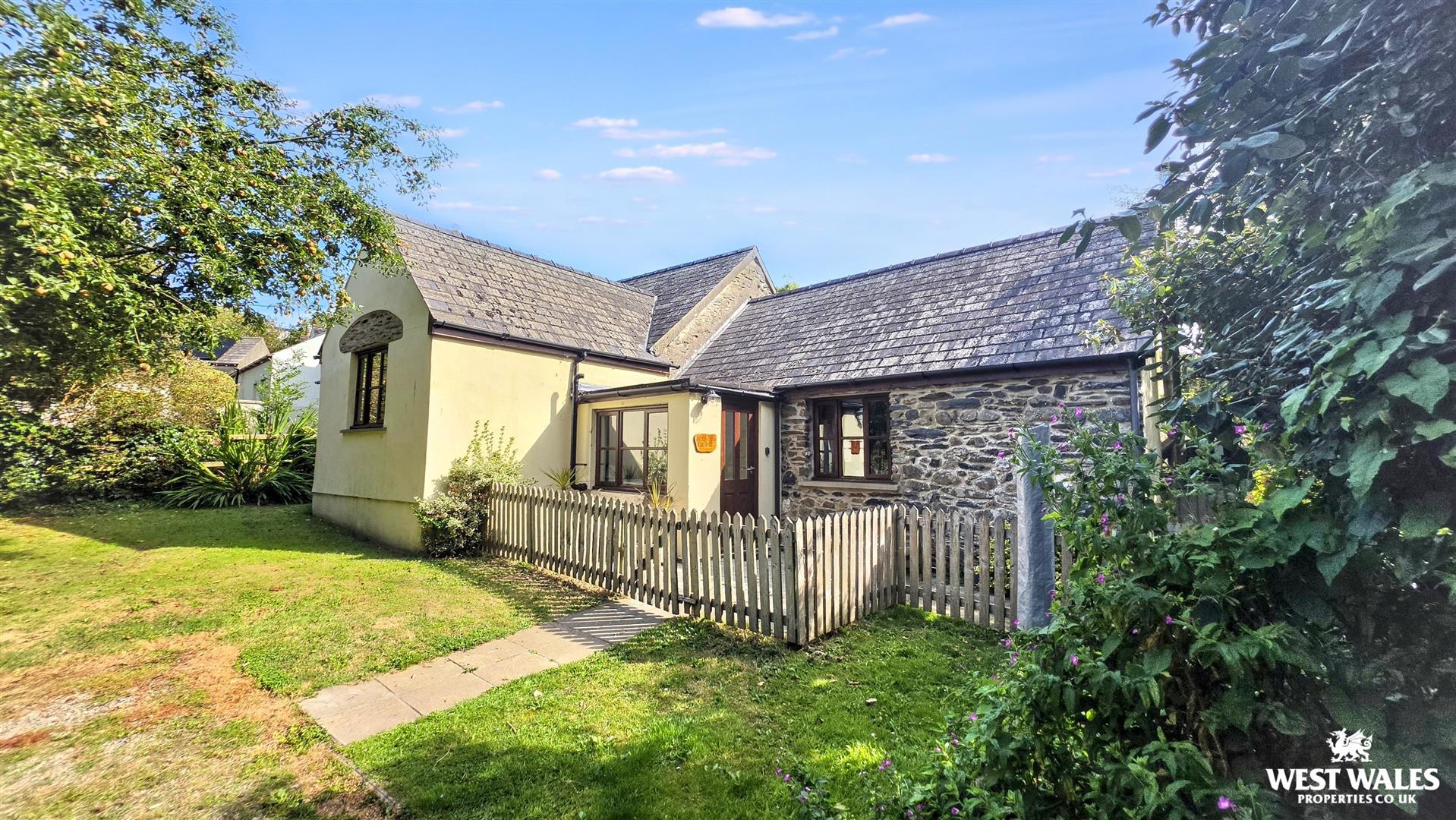 Ffordd Yr Afon, Haverfordwest, photo 18