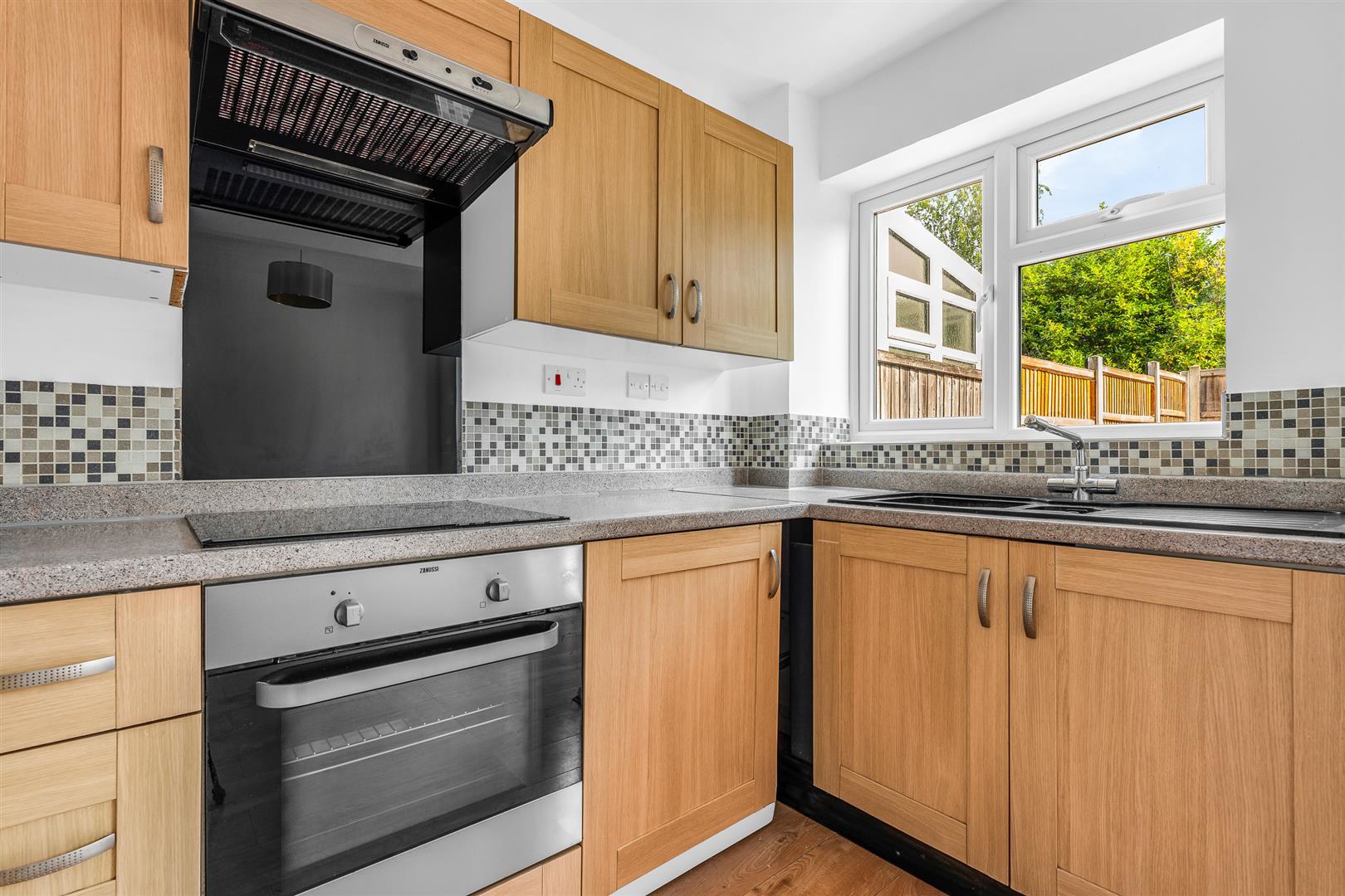 Ladywood Road, Hertford, photo 6