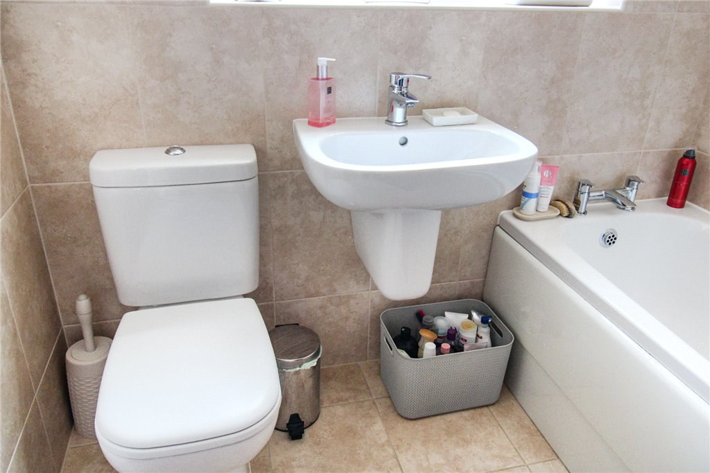Gledhow Drive, Oxenhope, Keighley, West Yorkshire, BD22, photo 6