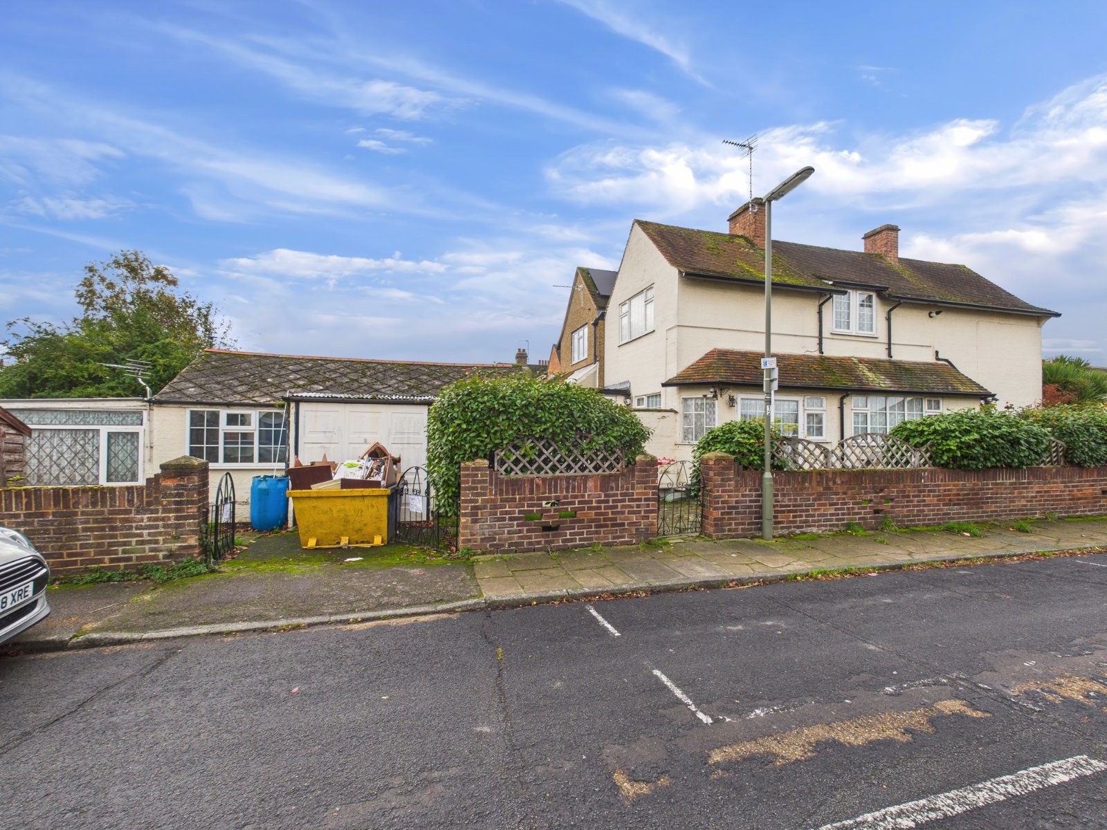 Old Charlton Road, Shepperton, Surrey, TW17, photo 2