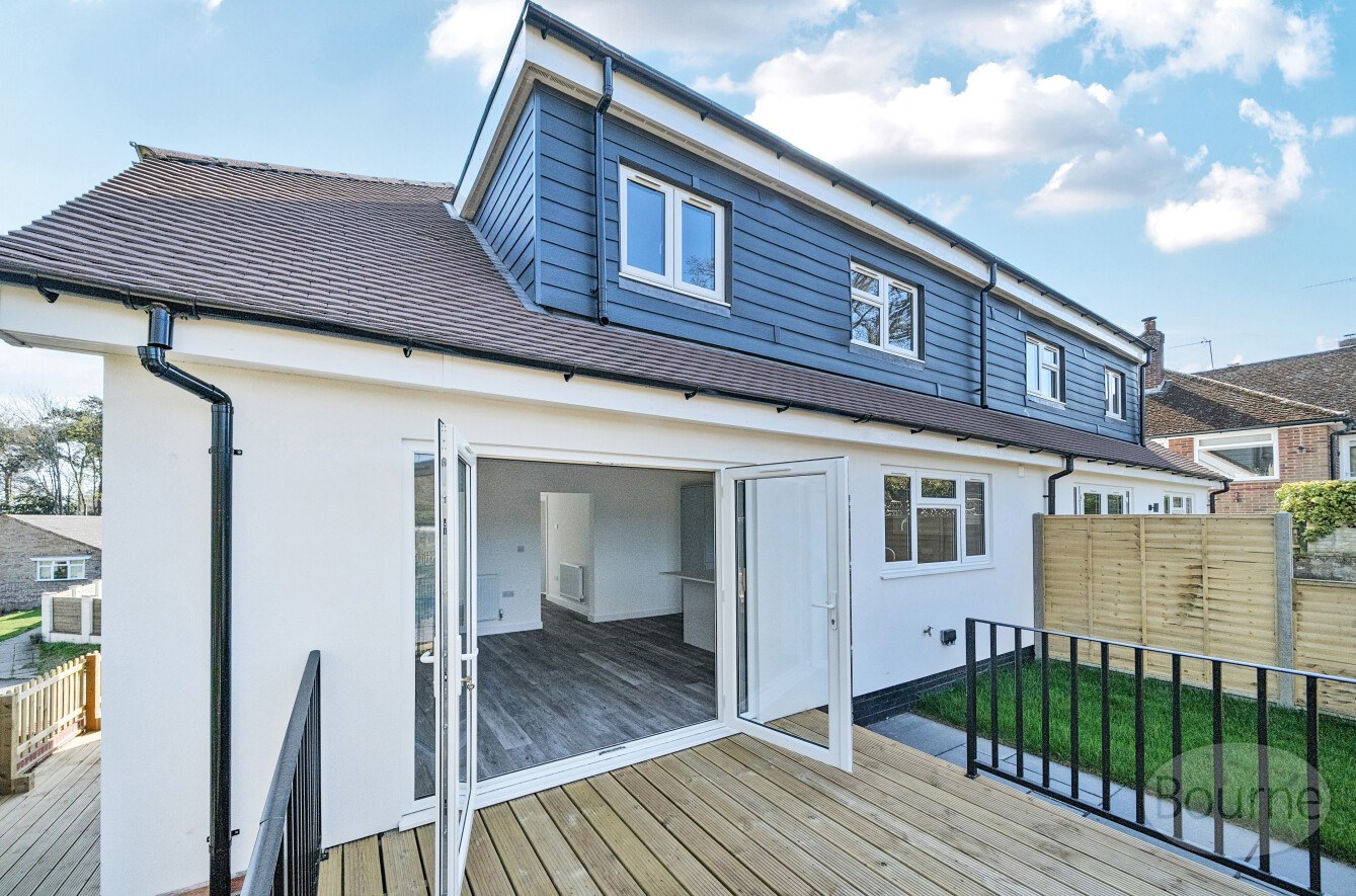 Broomwood Way, Lower Bourne, Farnham, Surrey, GU10, photo 12
