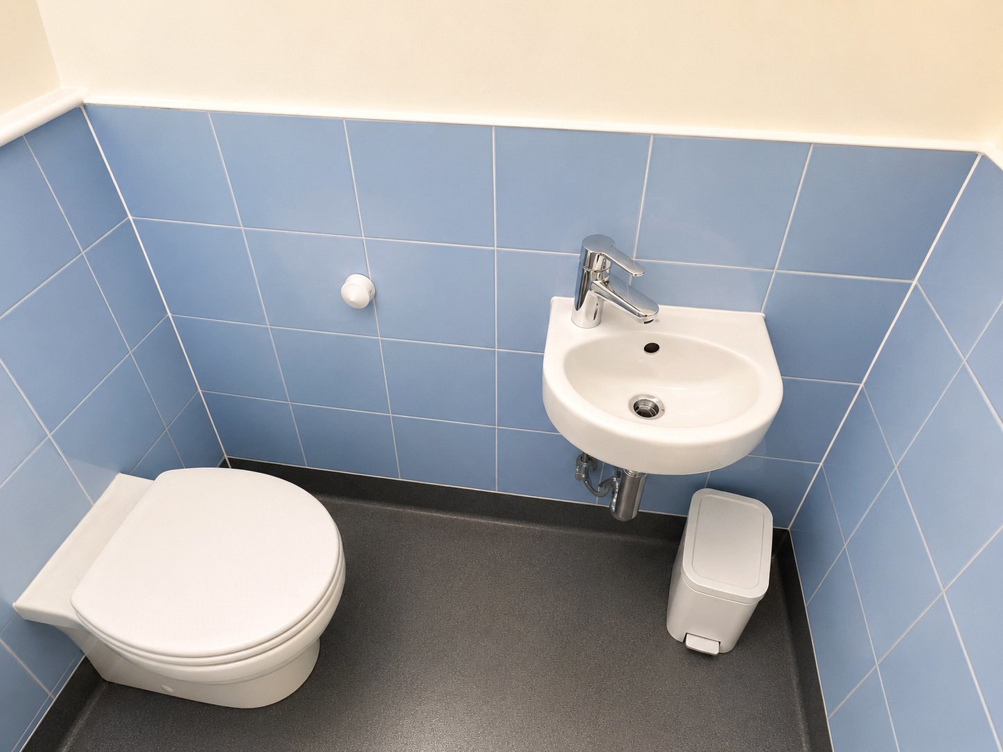 Chatsworth Crescent, Hounslow, Greater London, TW3, photo 10