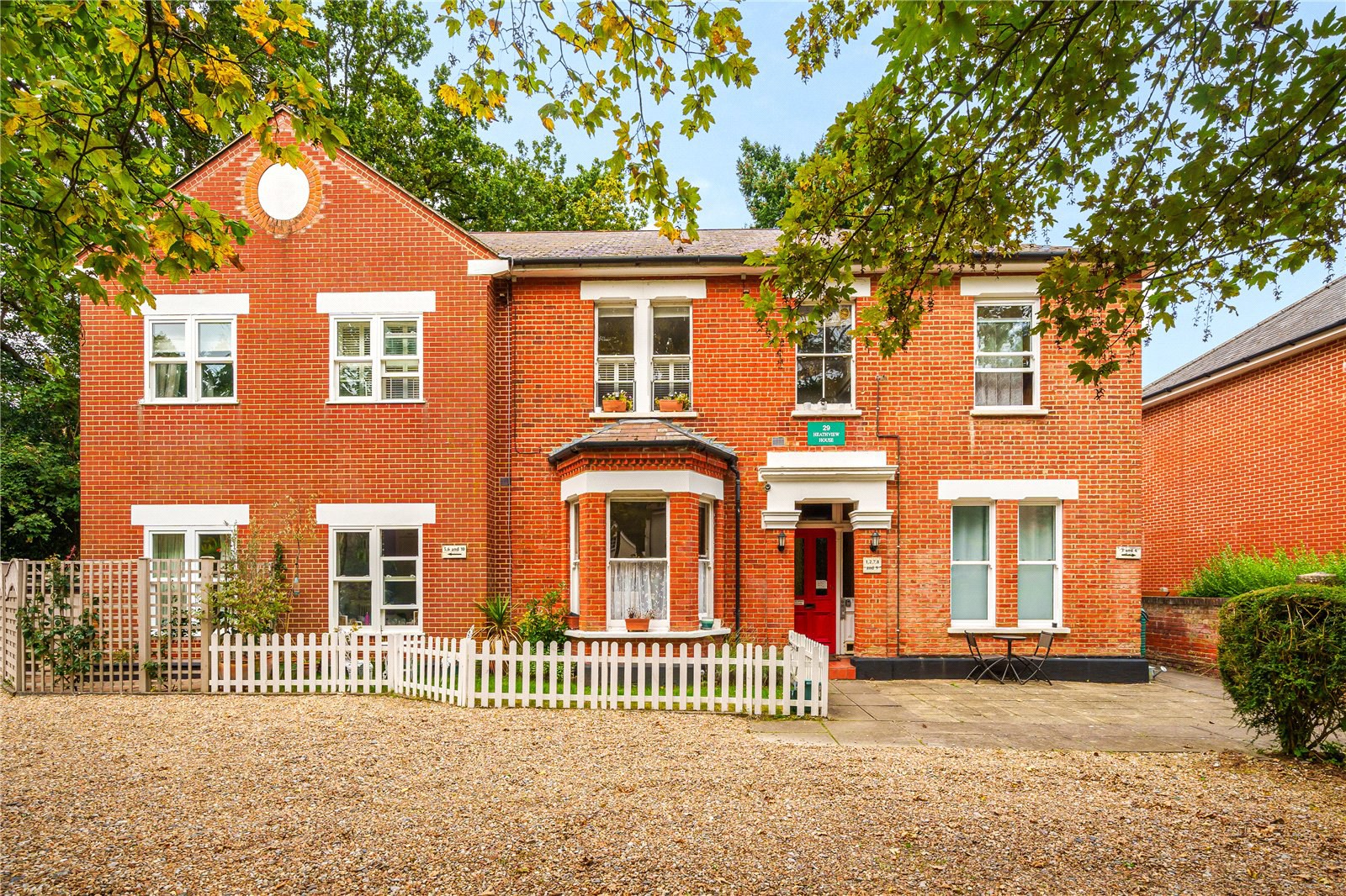 Broomhall Road, Woking, Surrey, GU21