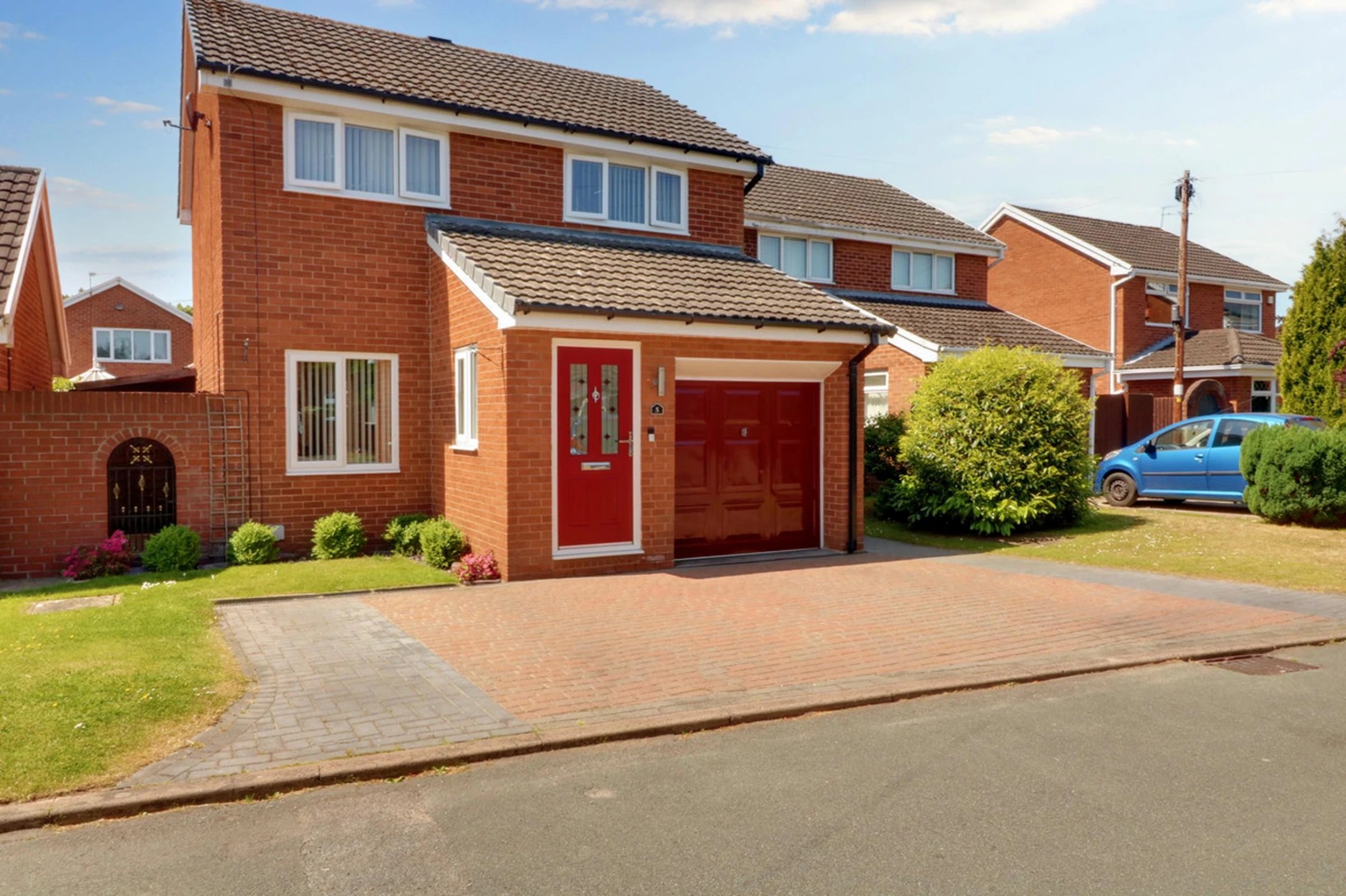 Kestrel Close