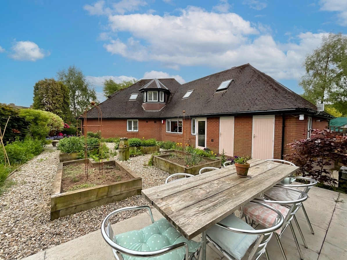 Bedcroft, Barlaston, ST12, photo 35