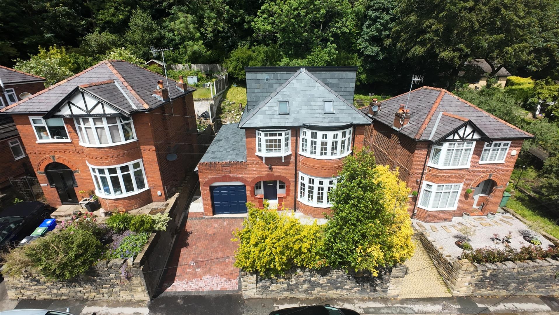 House - Detached for sale Carrhill Road