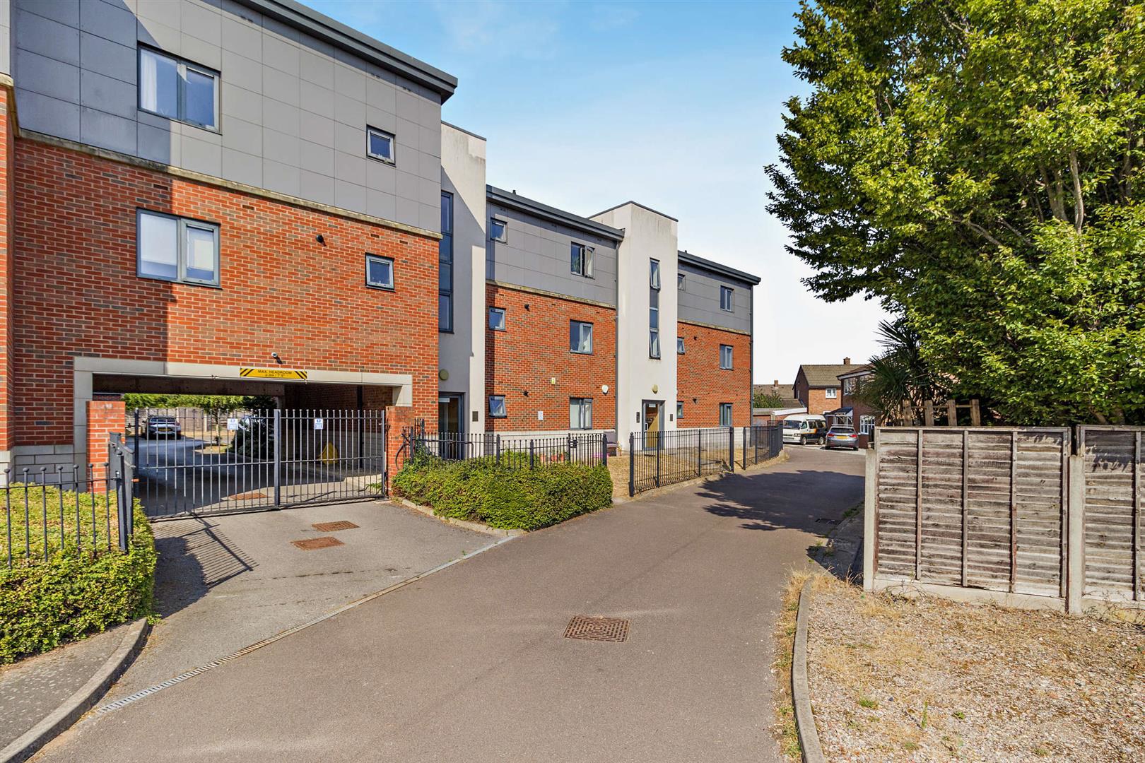 Brooke Court, Auckley, Doncaster, photo 4