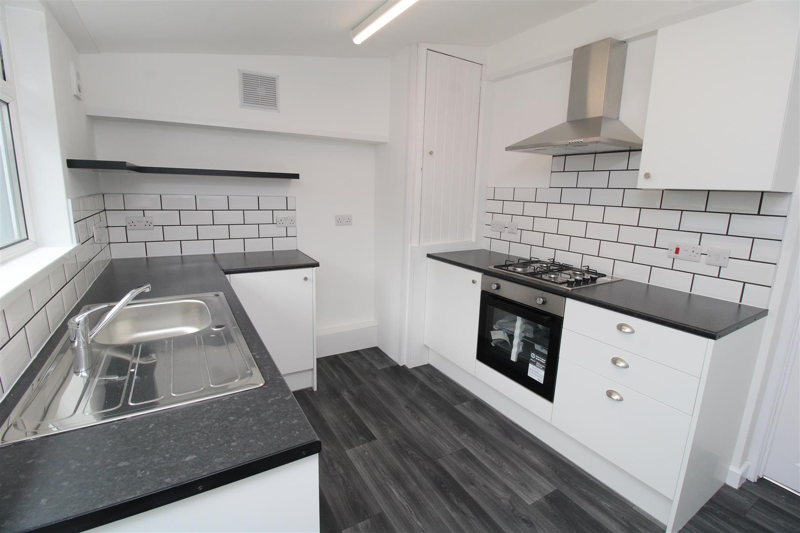 House - Terraced For Rent Edmondes Street