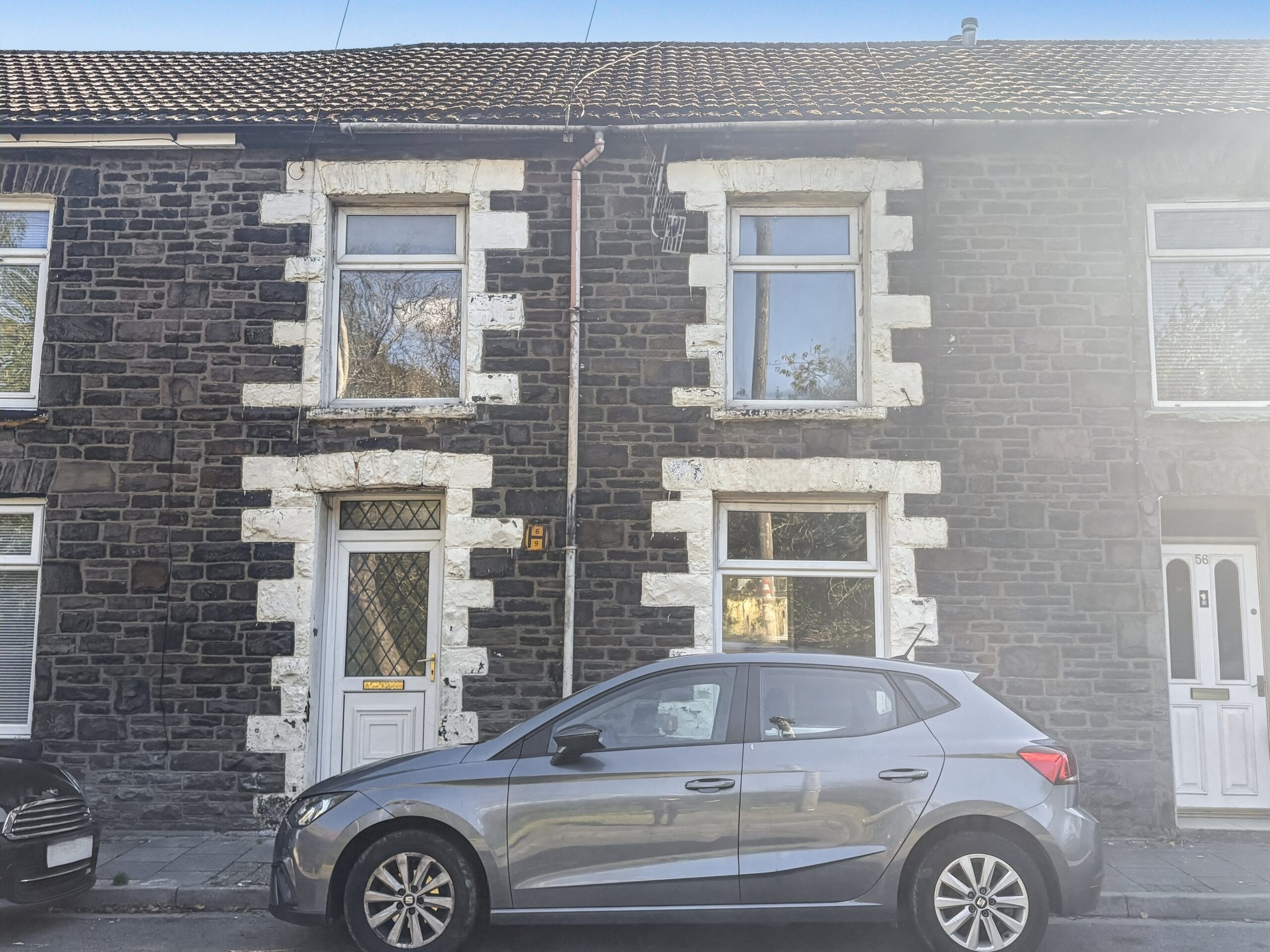 Ynyscynon Road
