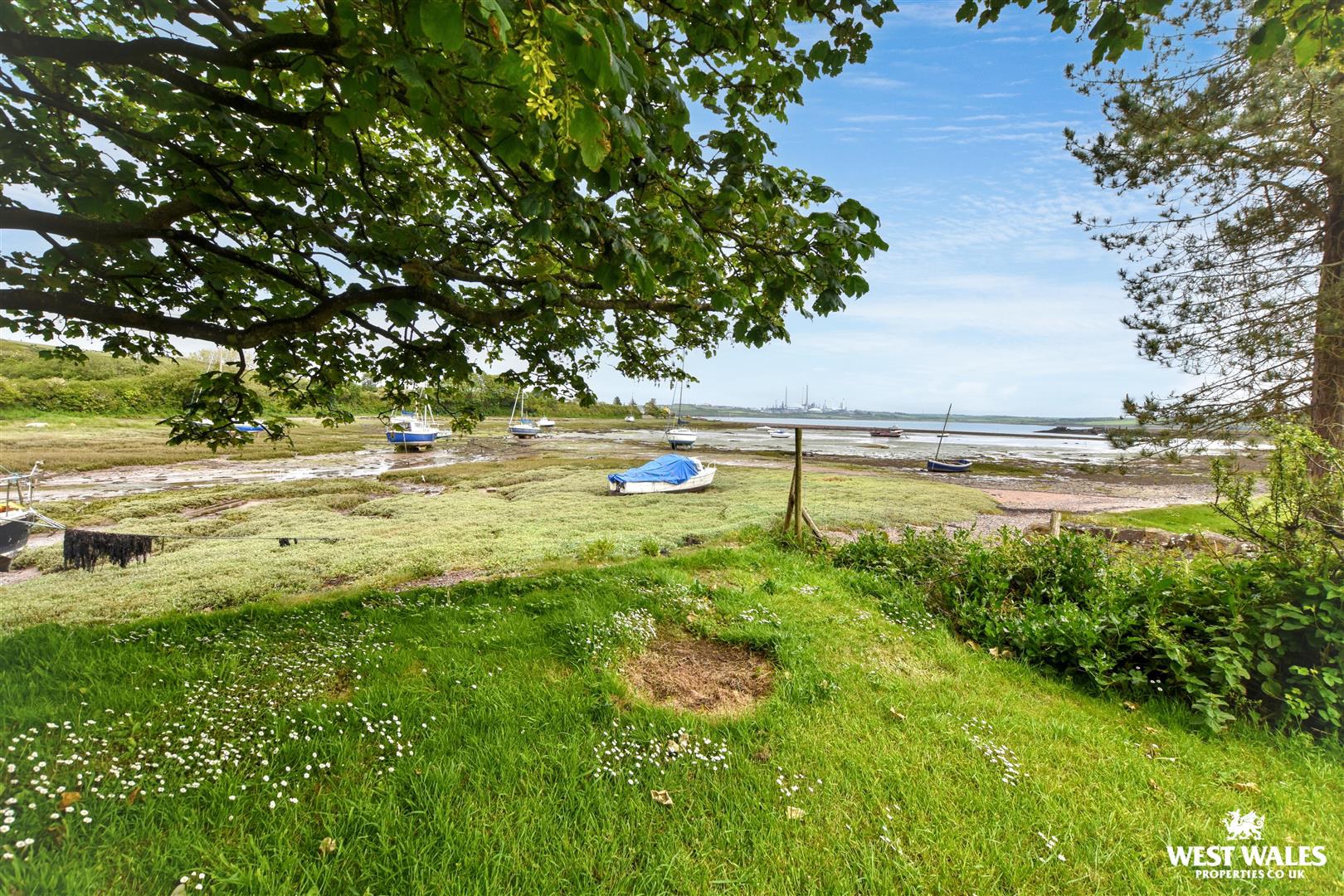 Angle Village, Angle, Pembroke, photo 4