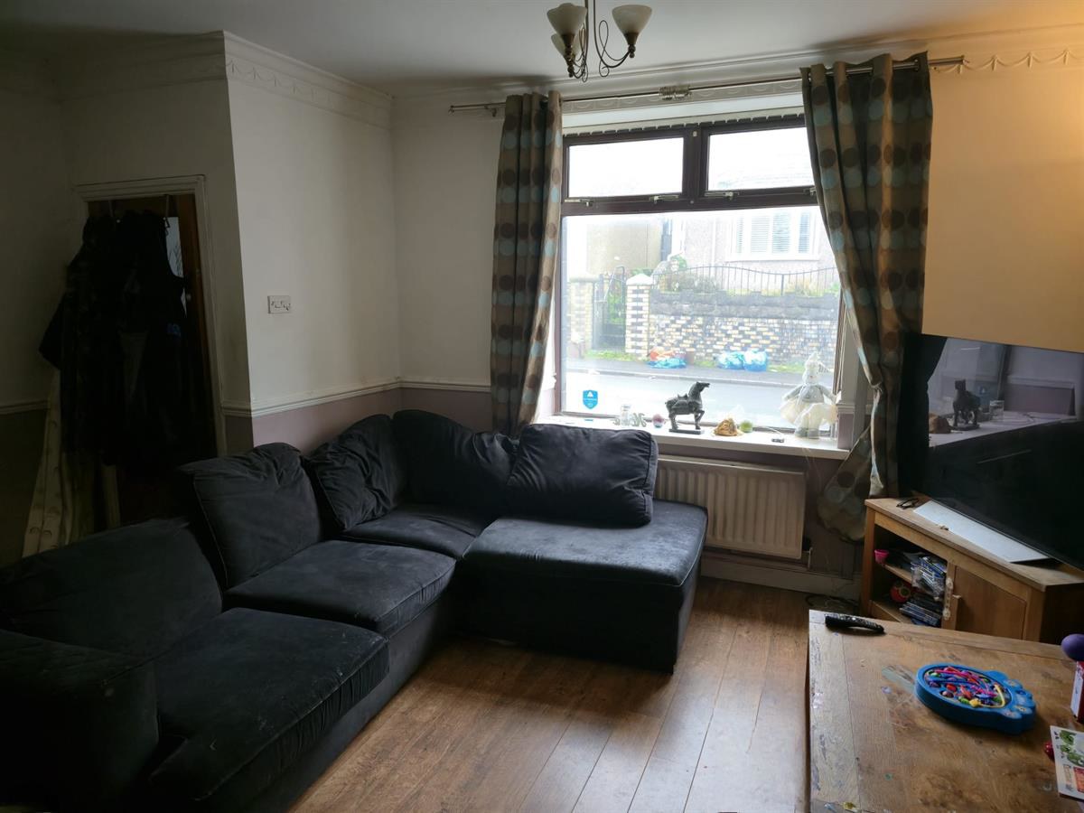 Bridgend Road, Maesteg, photo 6