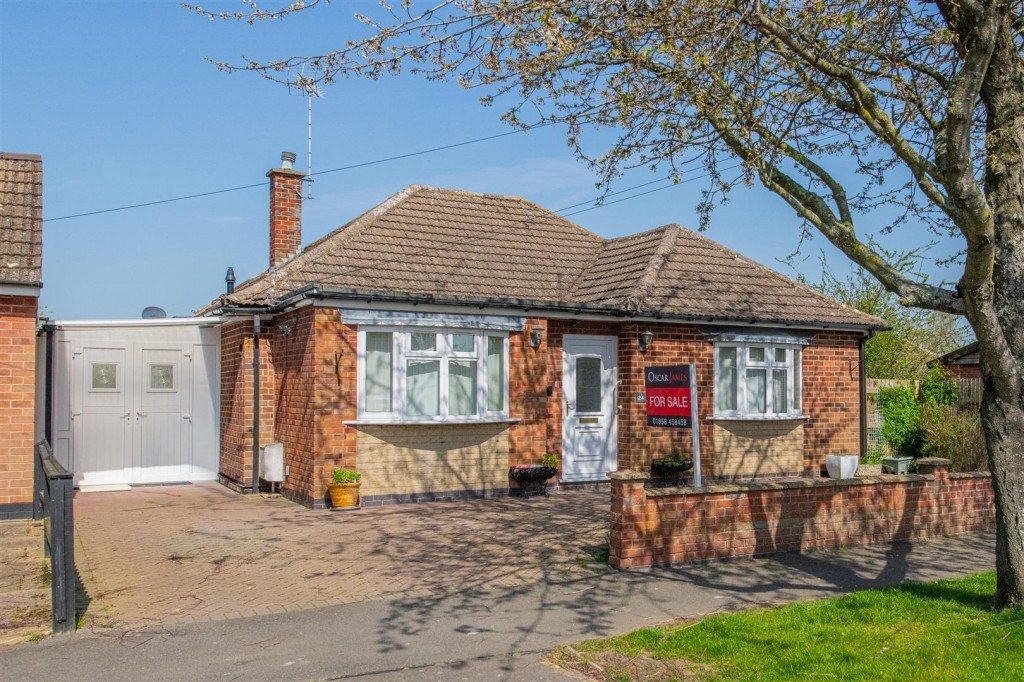 3 bed Bungalow Sold Subject to Contract Cromwell Crescent