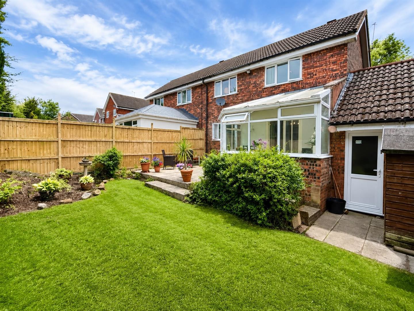 Cotswold Close, Macclesfield, photo 13