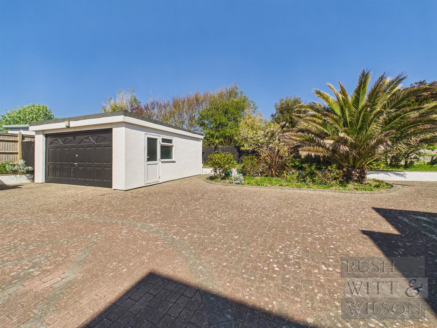 Beaulieu Road, Bexhill-On-Sea, photo 30