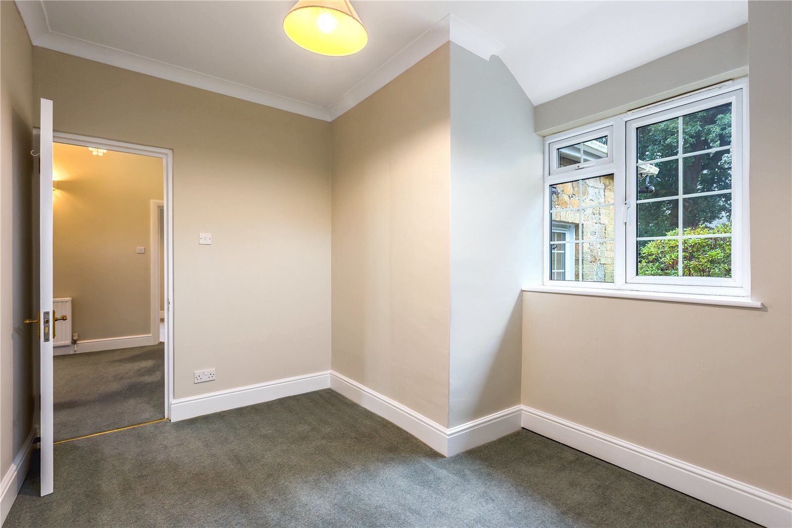 Vine Lodge, Flat D, Holly Bush Lane, Sevenoaks, Kent, TN13, photo 11