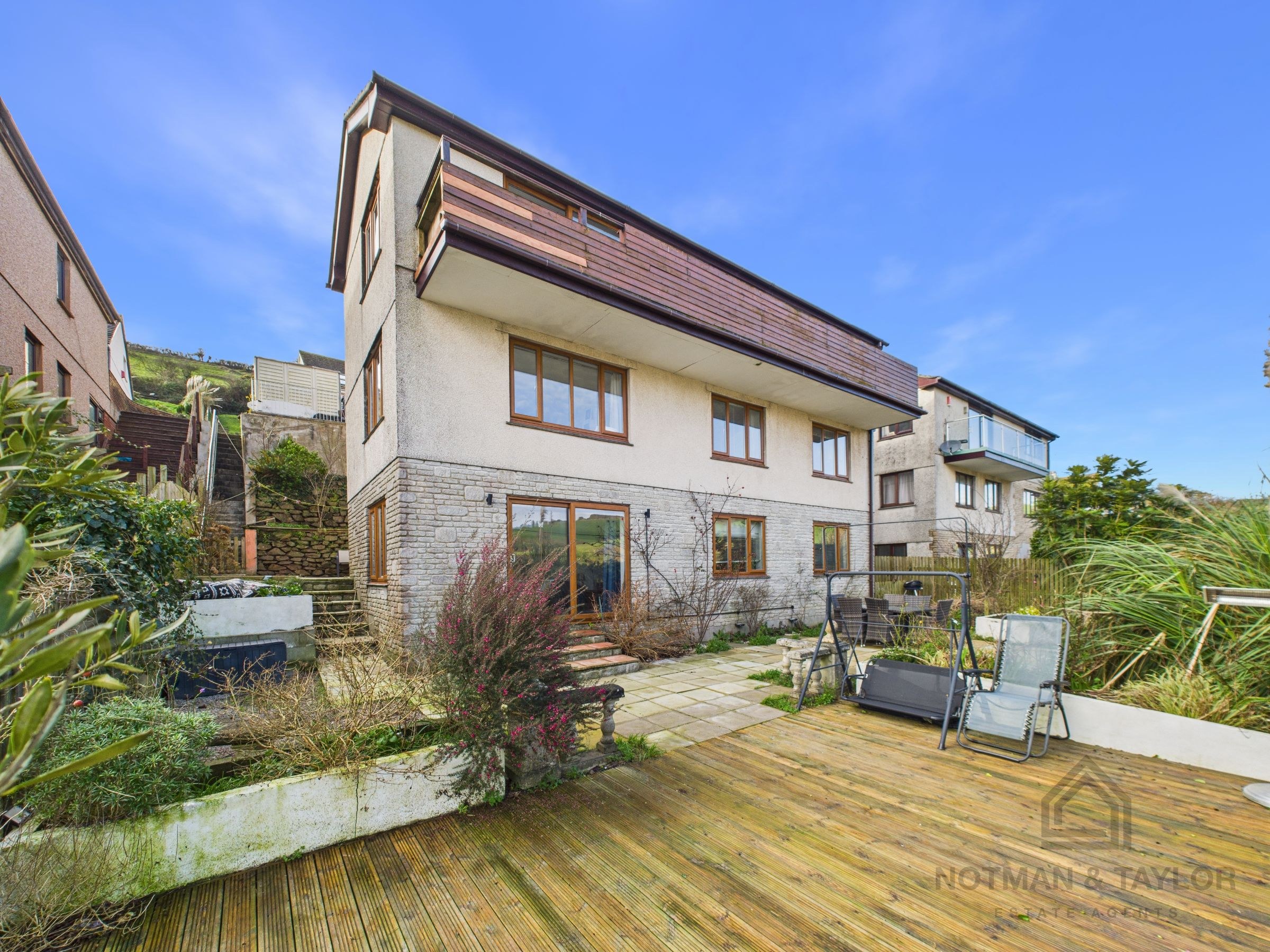 Coombe Park Close