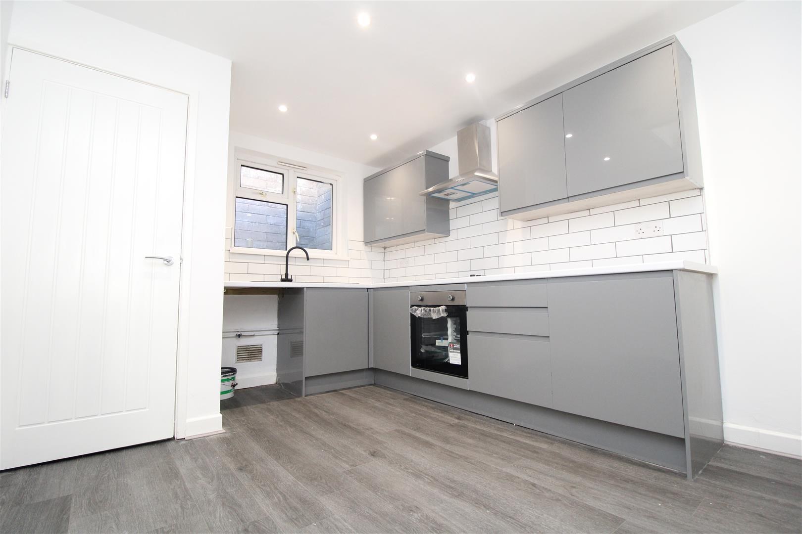 House - Terraced For Rent Church Street