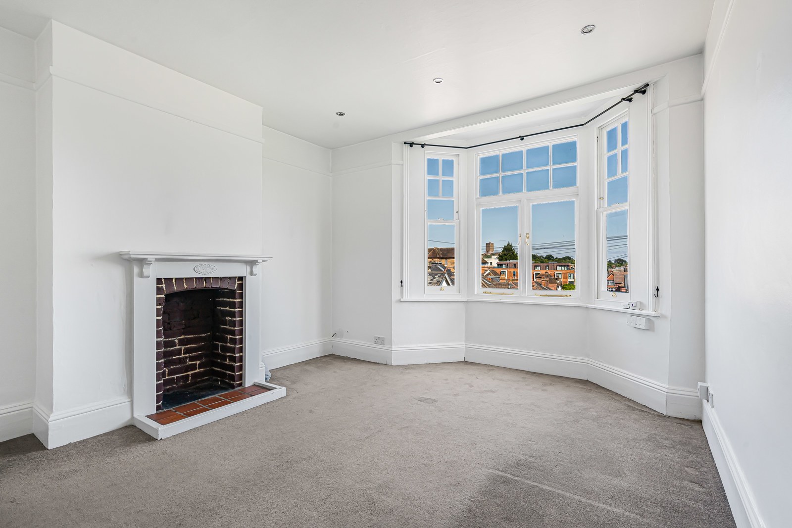 Wodeland Avenue, Guildford, Surrey, GU2, photo 2