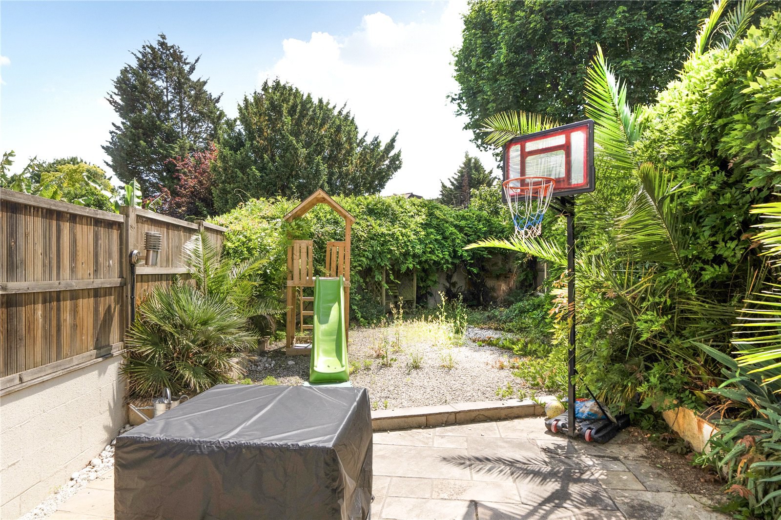 Lodge Drive, Palmers Green, London, N13, photo 20