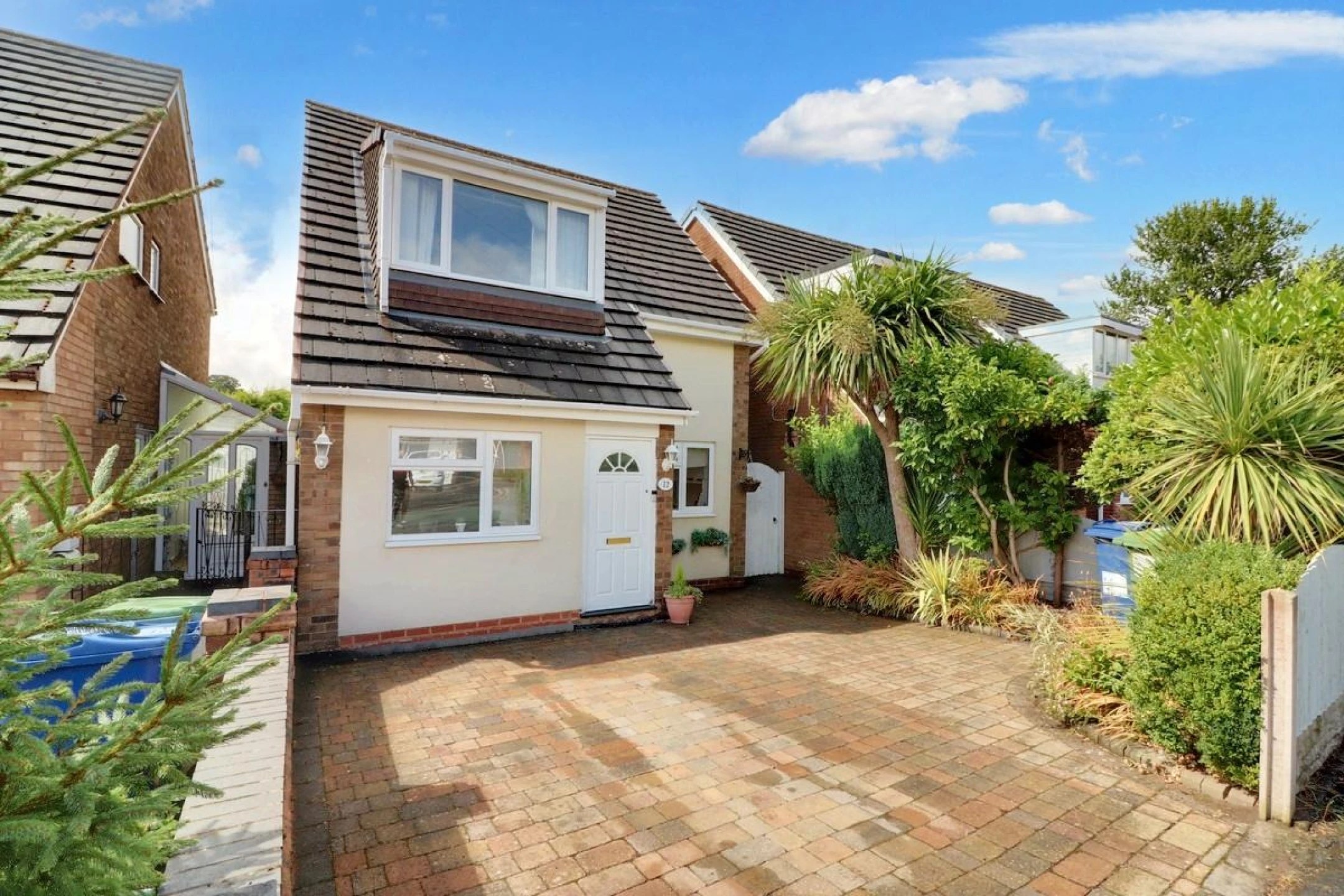 Woodfield Close