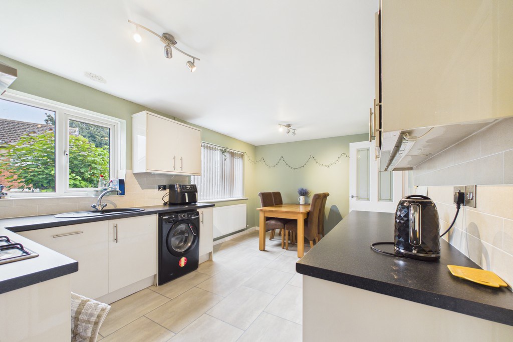 37 Camborne Avenue, Carnforth, LA5 9TS, photo 10